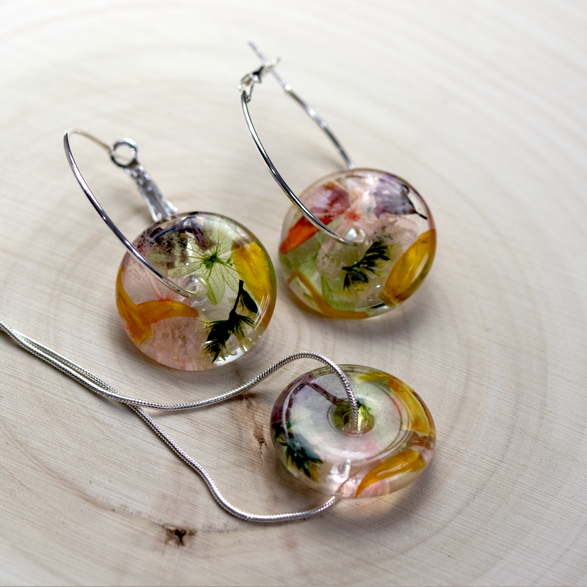 Botanical Flower Donut Shaped Earrings and Pendant Set - Calico Unicorn