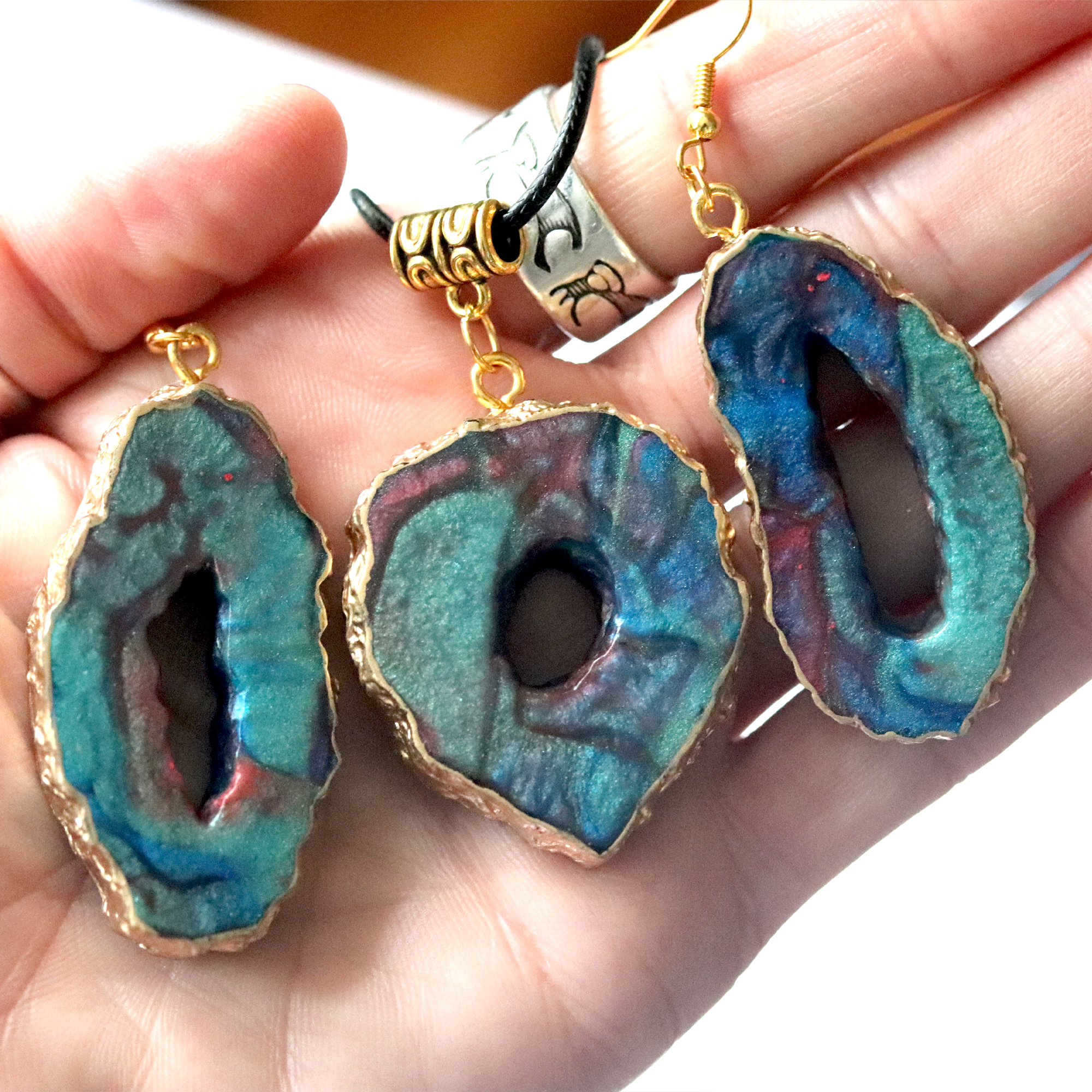 Earthy Galaxy Geode Pendant + Earrings Pendant Set image 2