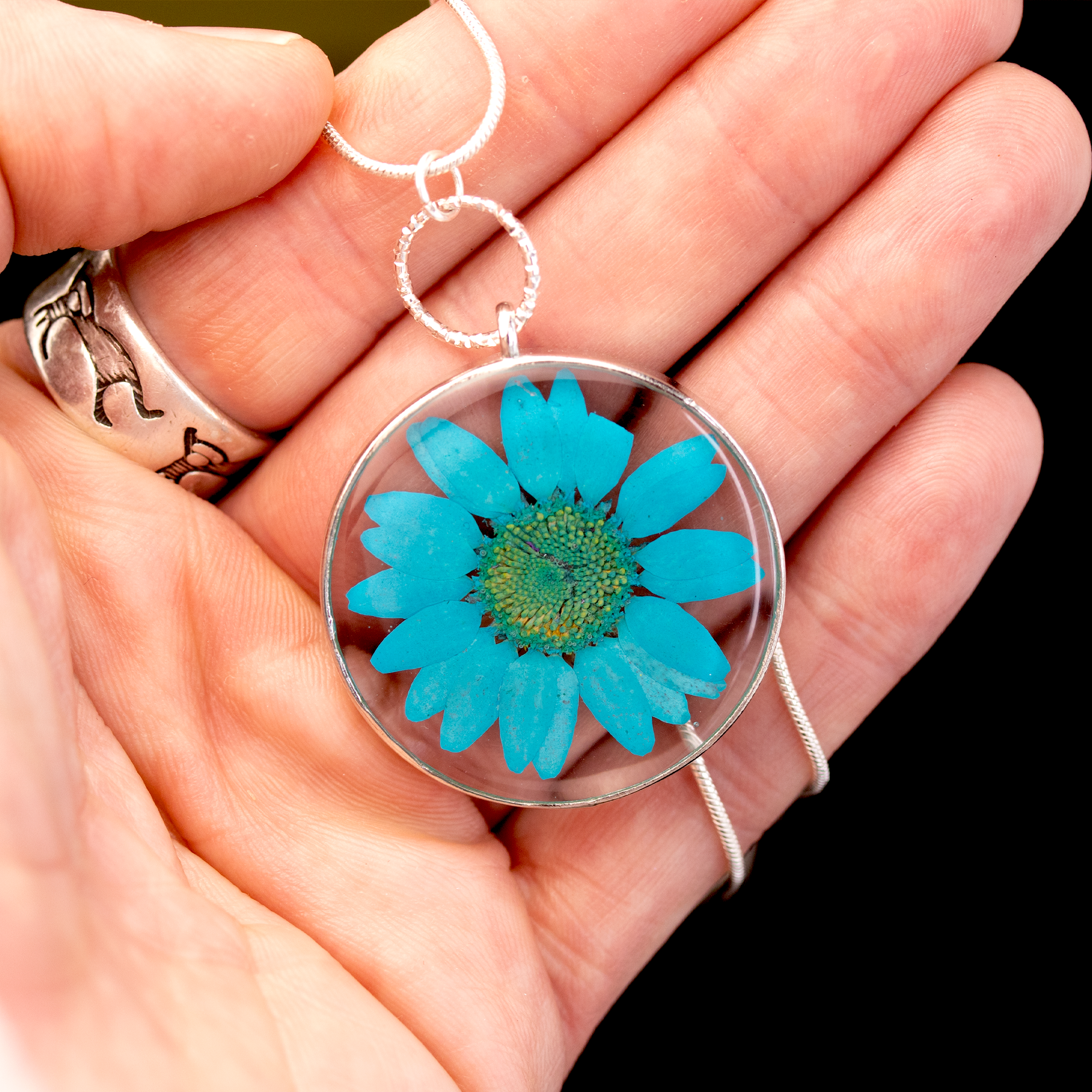 Aqua Blue Daisy Round Pendant image 12