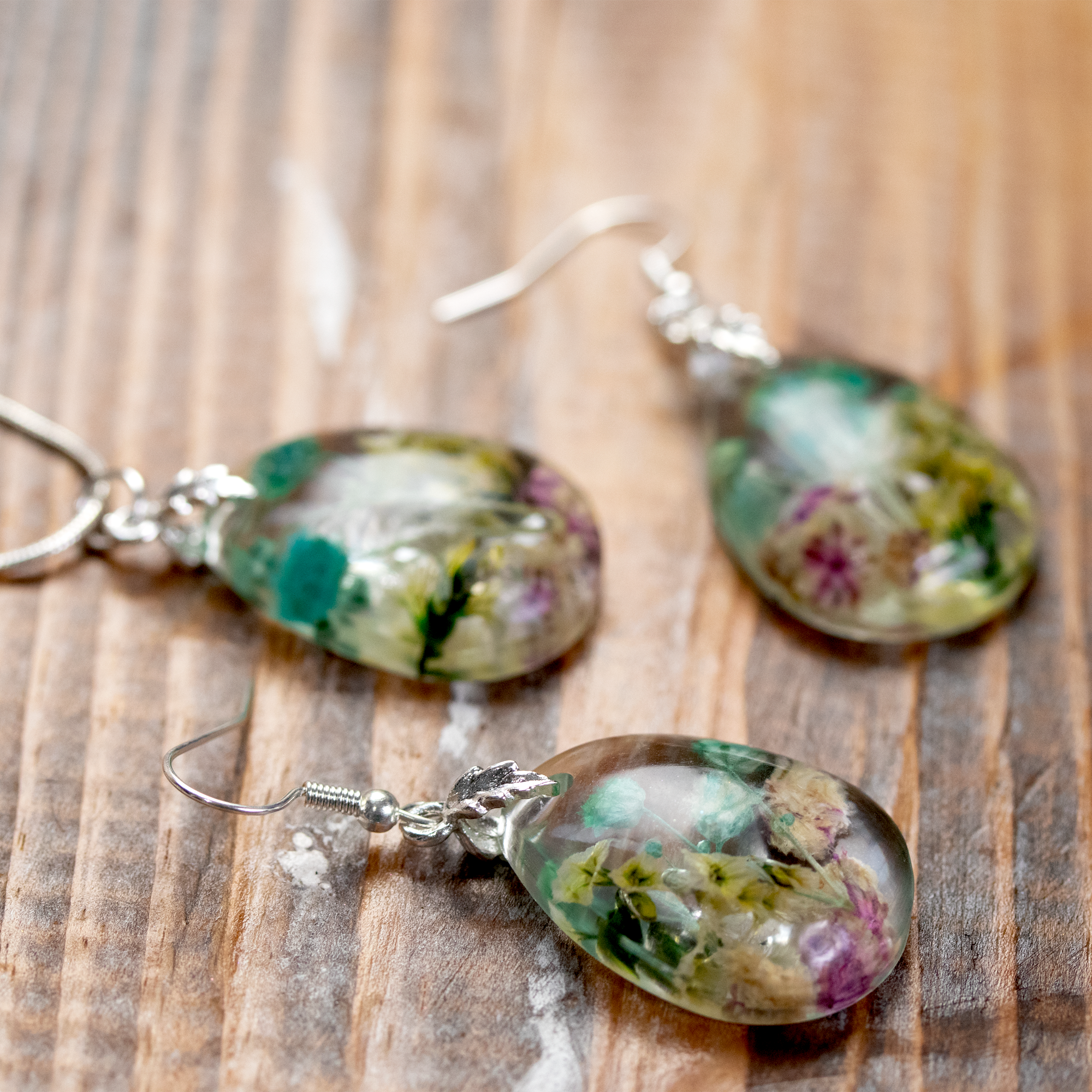 Teardrop Botanical Flower Pendant - Calico Unicorn