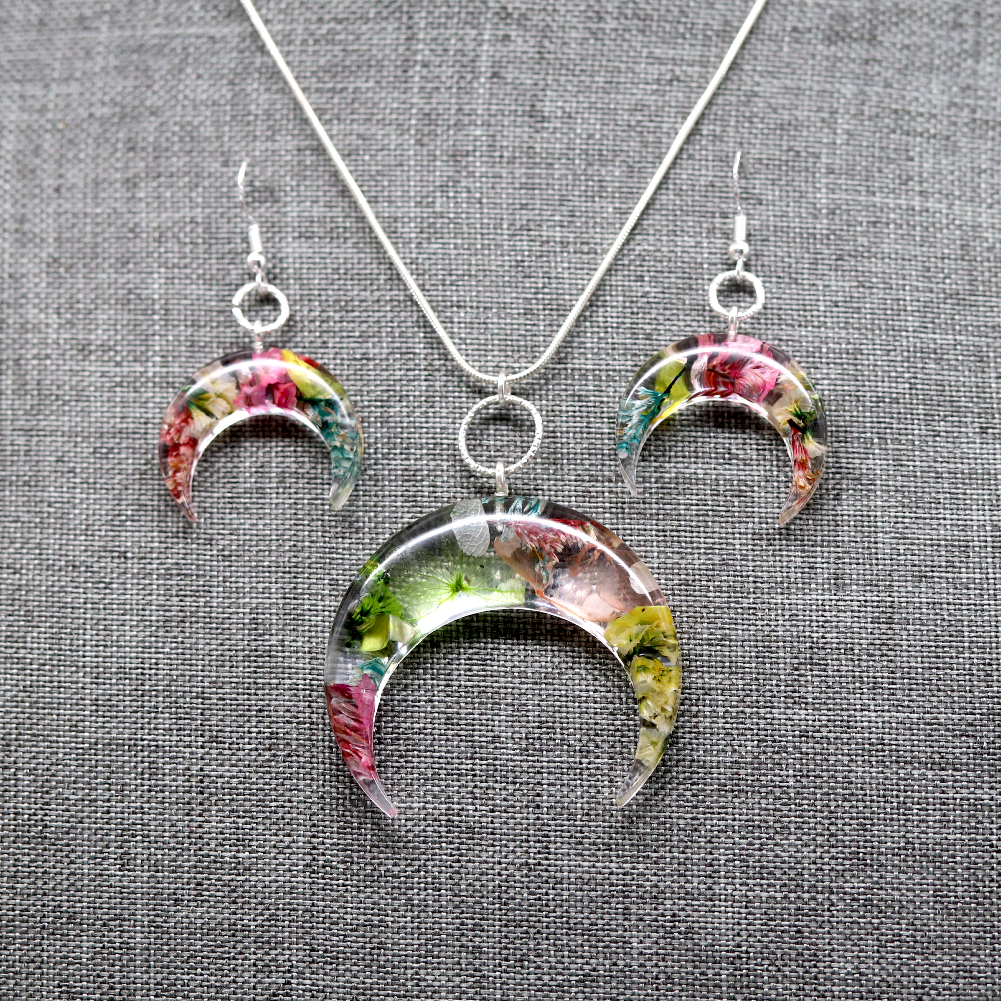 Botanical Flower Bull Horn/Horizontal Moon Earrings and Pendant Set