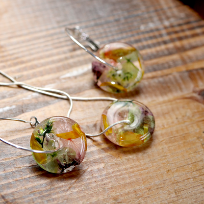 Botanical Flower Donut Shaped Earrings and Pendant Set