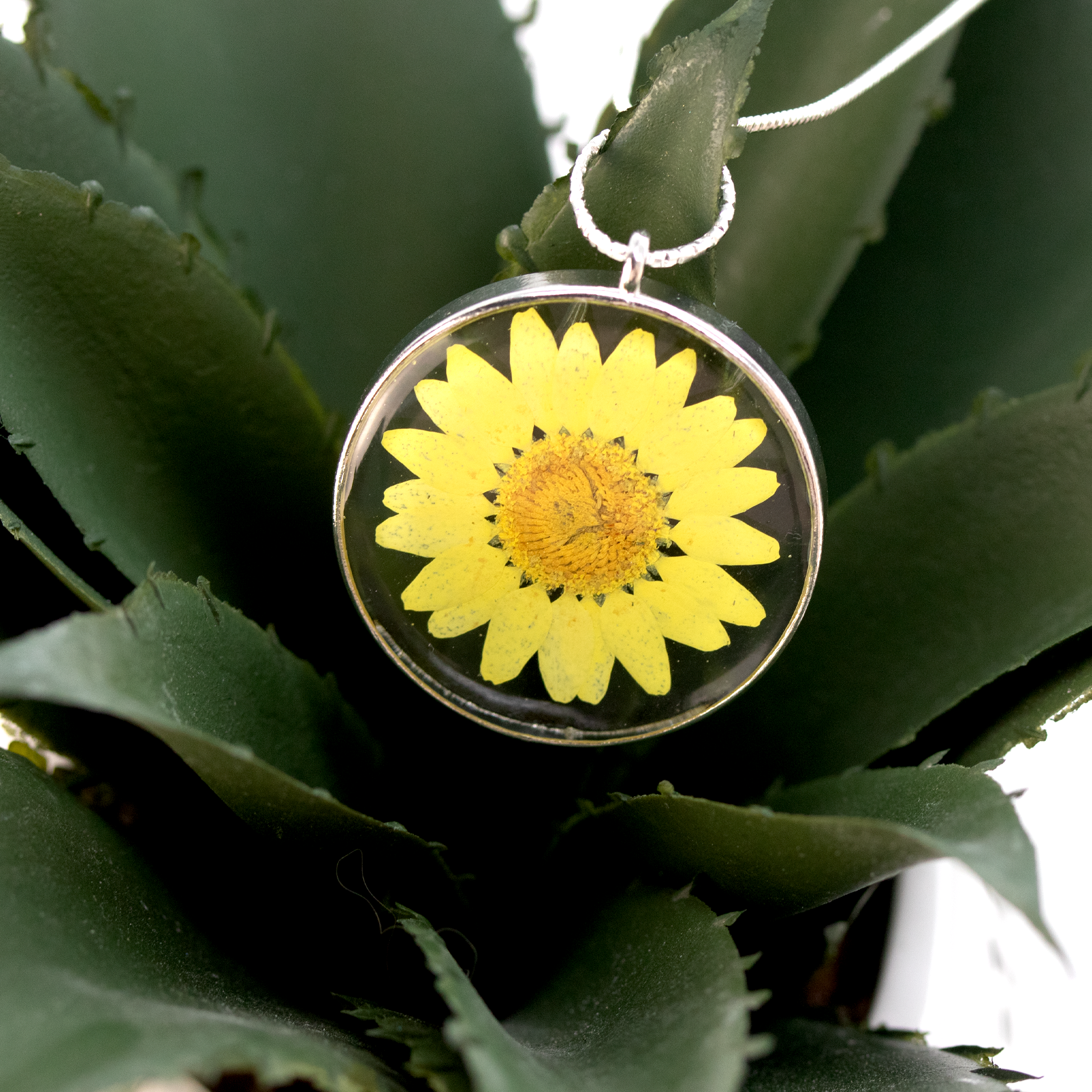 Colorful Daisy Pendant - Calico Unicorn