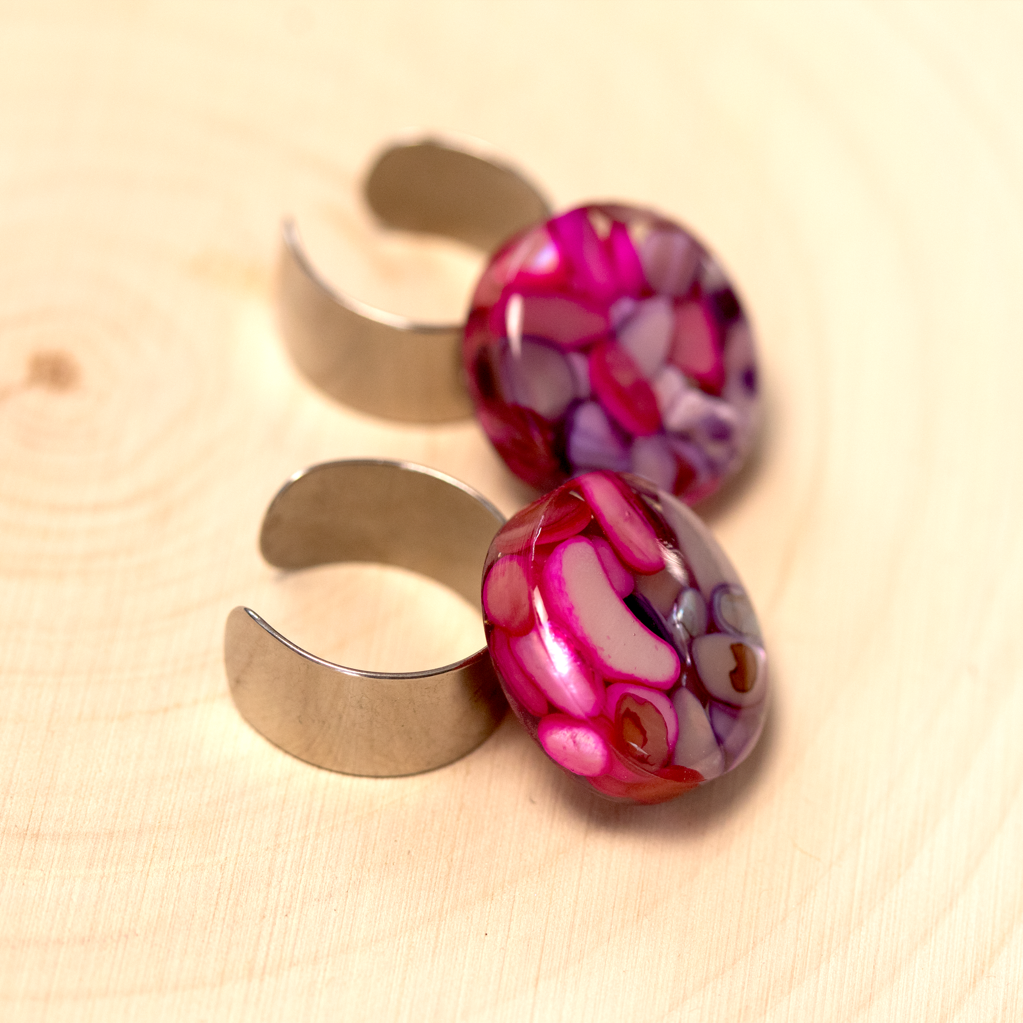 Pink and Purple Shell 'Wobble" Ring