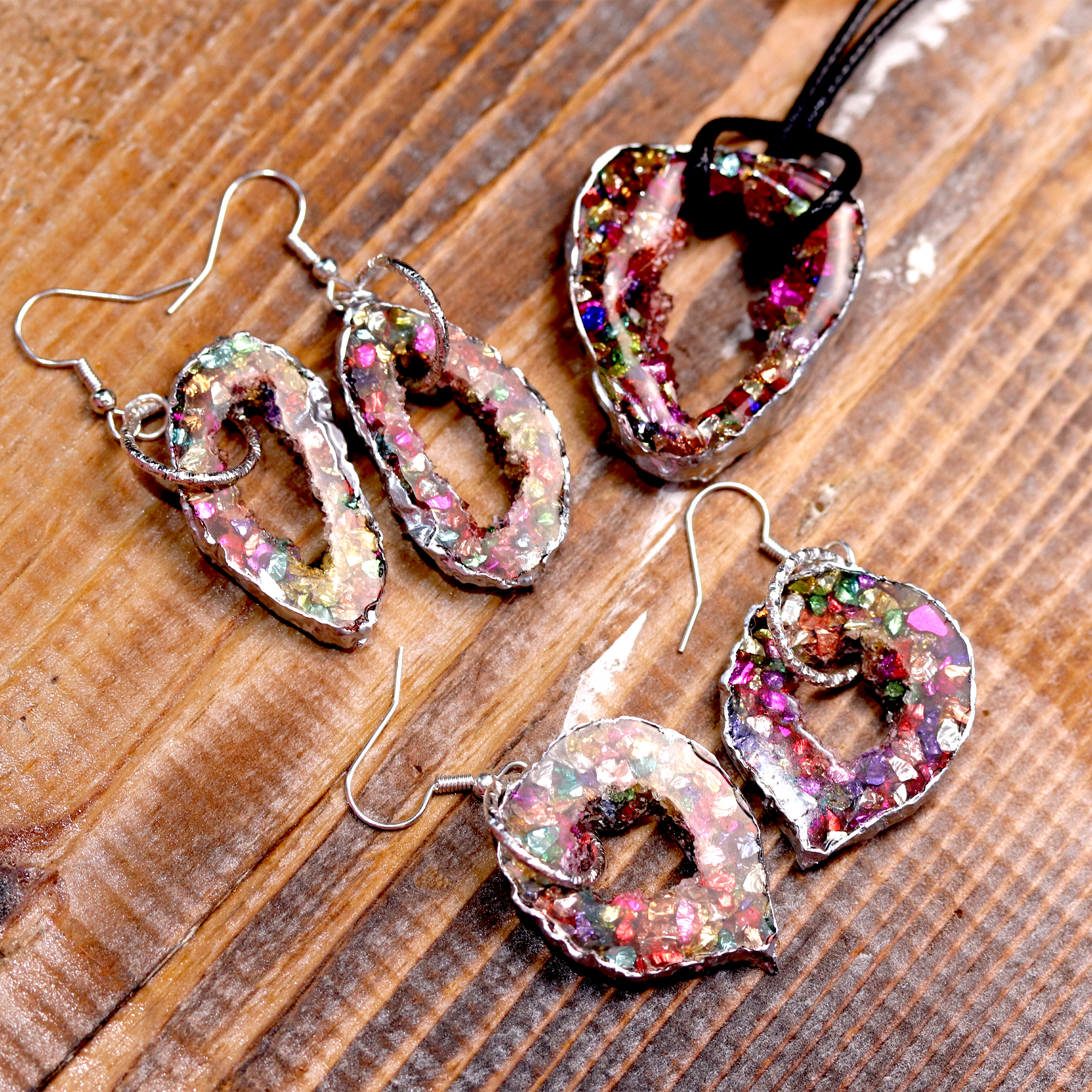 Rainbow Geode Pendant and Earrings Set image 0