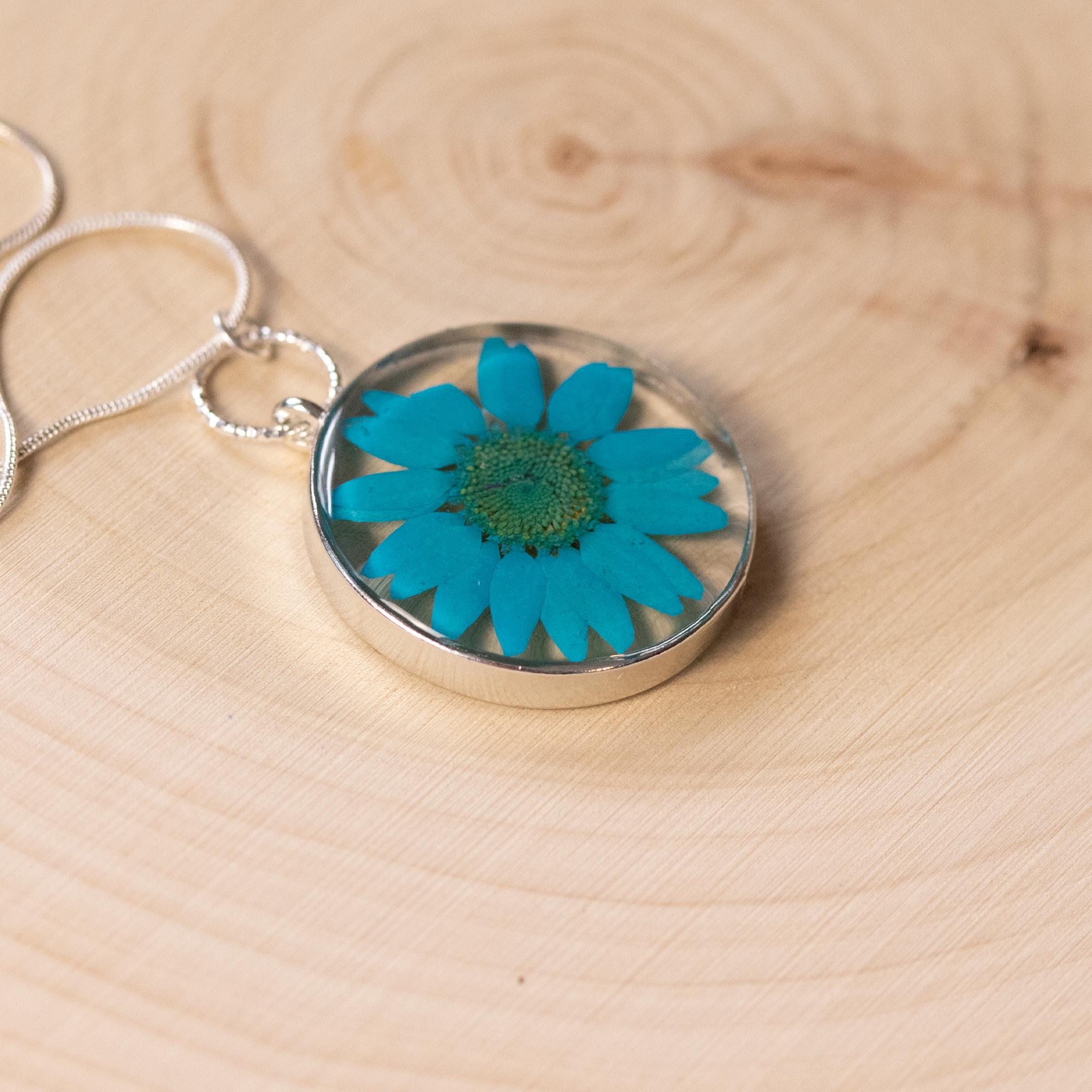 Aqua Blue Daisy Round Pendant image 0