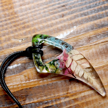 Tribal Wolf/Shark Tooth-Shaped Fairy-Core Dried Flowers Pendant image 0