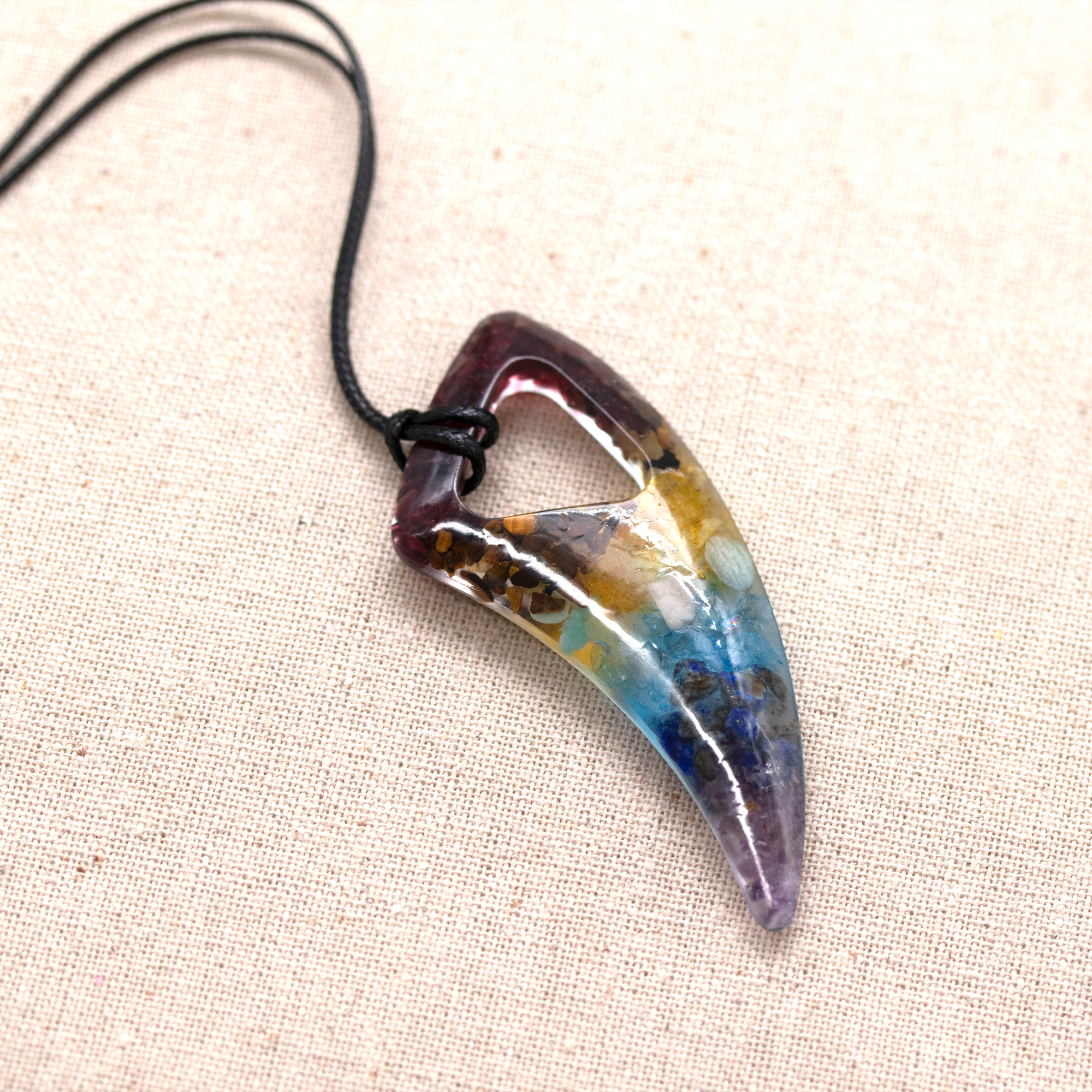 Tribal Wolf/Shark Tooth-Shaped Chakra Healing Crystal Pendant image 3