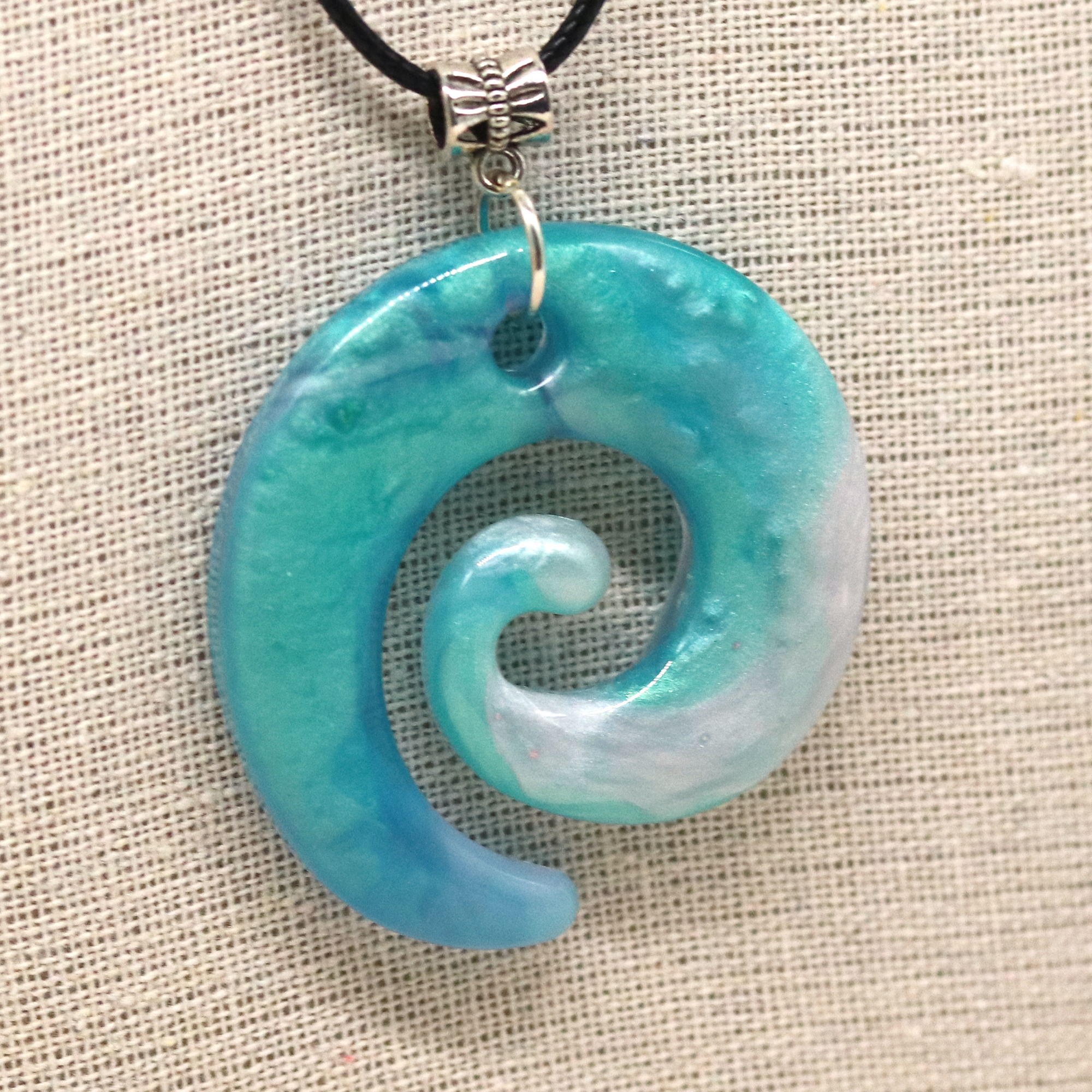 Pearly Ocean Spiral Pendant image 3