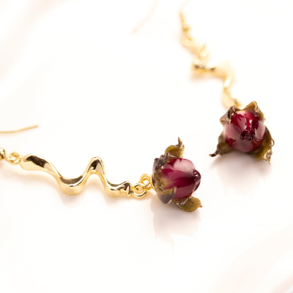 Real red mini rose bud earrings pendant set gold 4.png