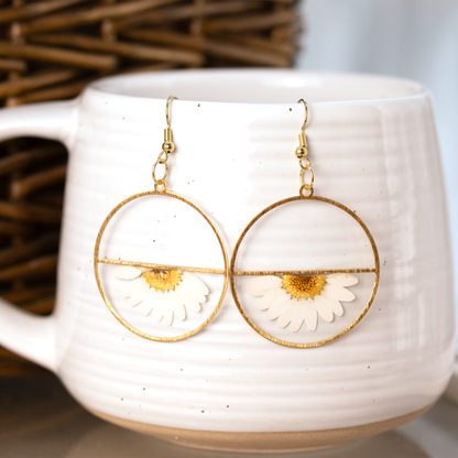 Real daisy half circle lightweight earrings 2.png